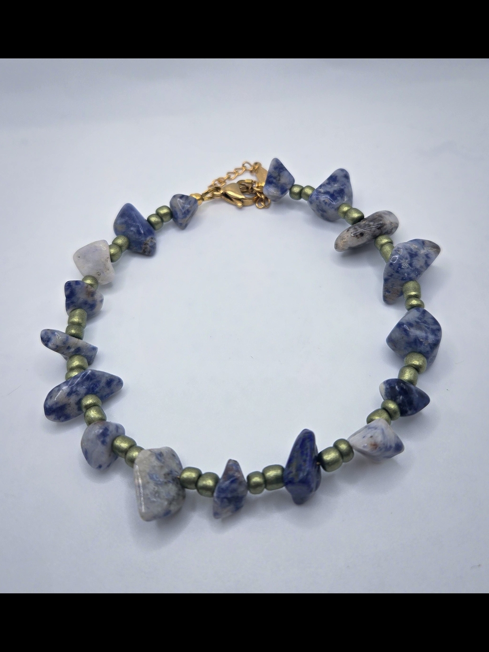Blue Sodalite‎ Chip Beaded Anklet with Gold Accent